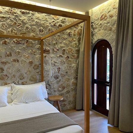 Valta Hotel Qeparo Kültér fotó
