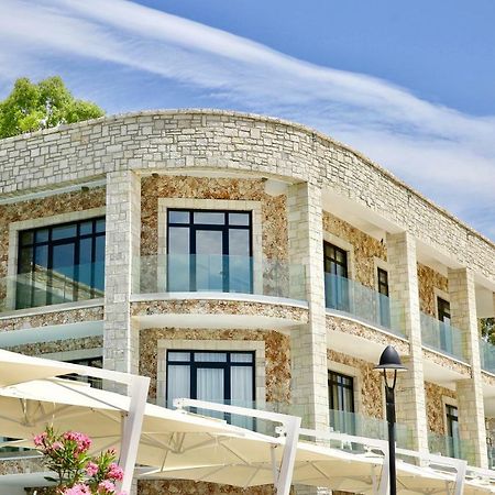 Valta Hotel Qeparo Kültér fotó