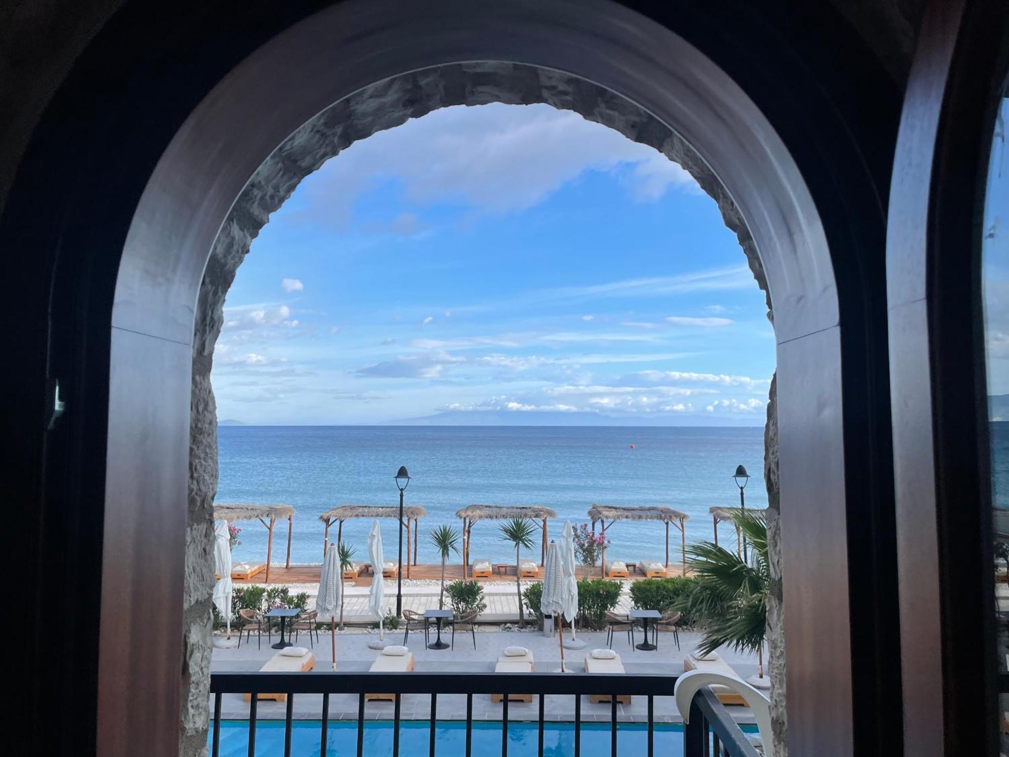 Valta Hotel Qeparo Kültér fotó