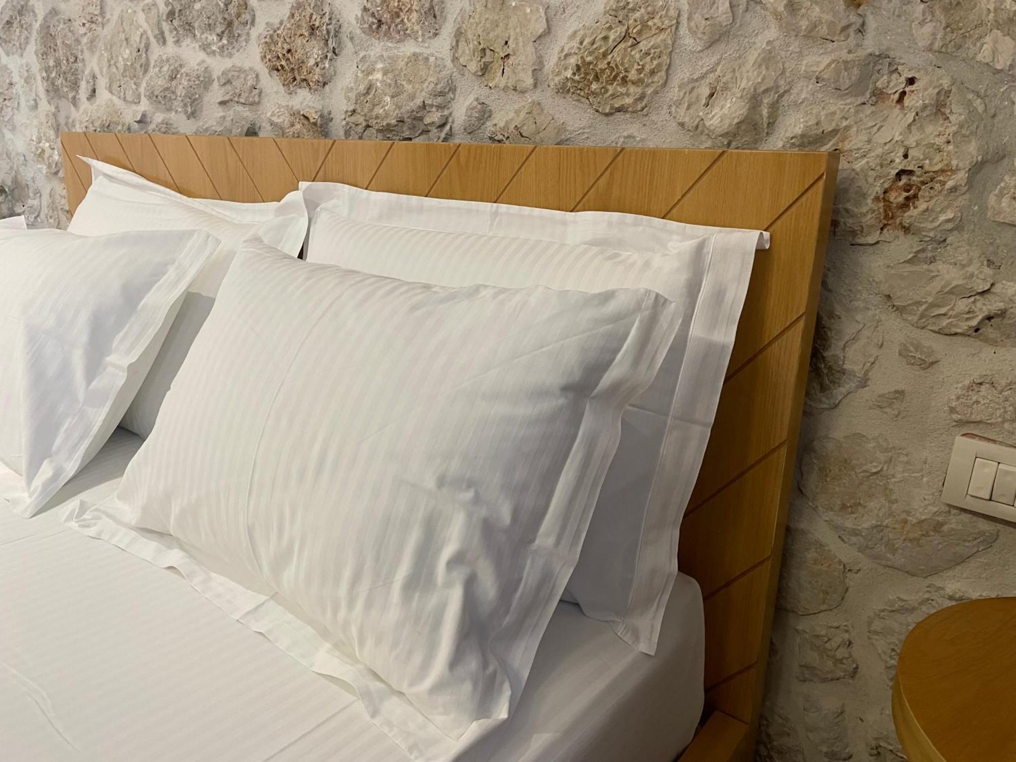 Valta Hotel Qeparo Kültér fotó