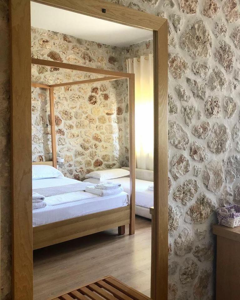 Valta Hotel Qeparo Kültér fotó