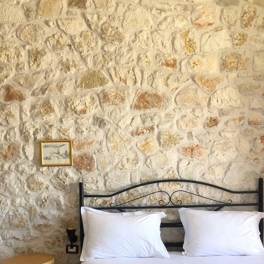 Valta Hotel Qeparo Kültér fotó