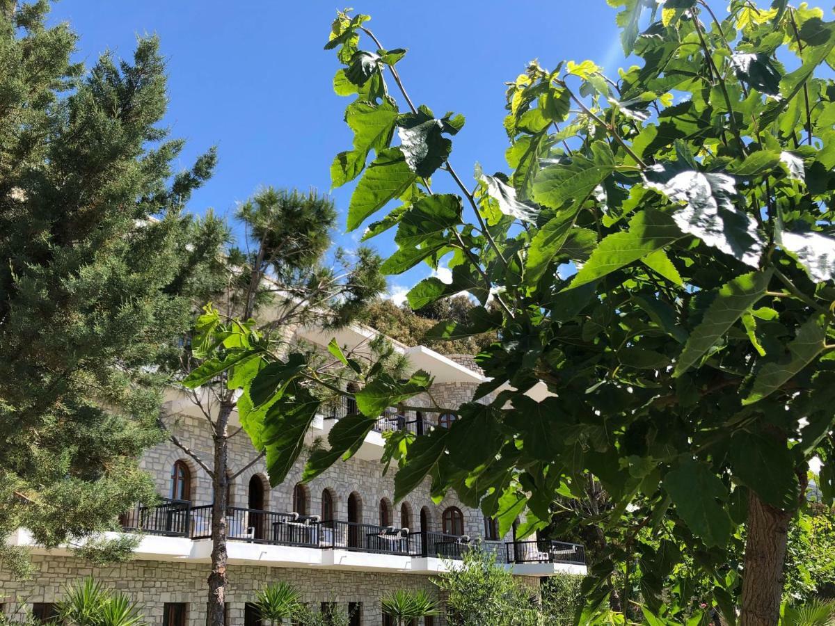 Valta Hotel Qeparo Kültér fotó